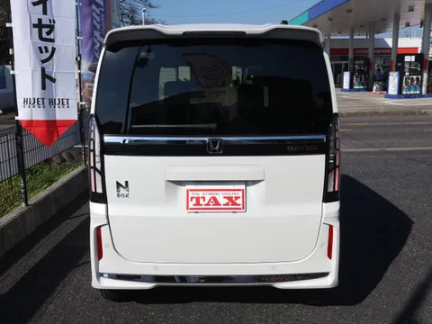 Honda N-BOX Custom