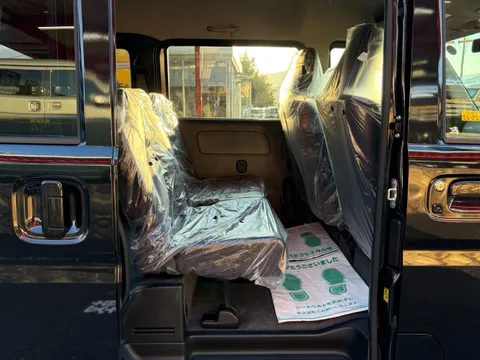 Mitsubishi Minicab Van