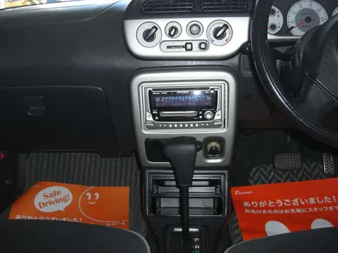 Daihatsu Mira Gino