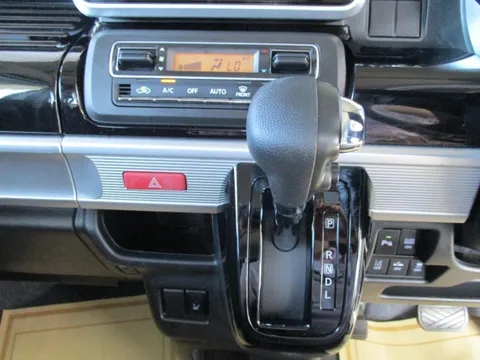 Suzuki Spacia Custom