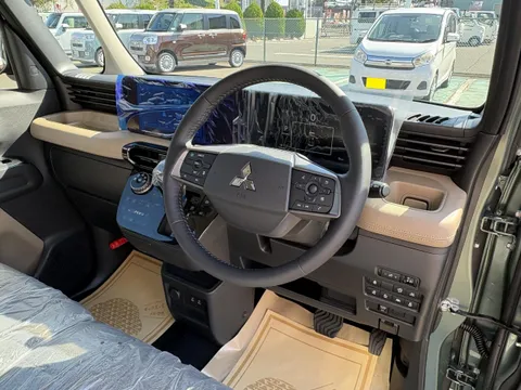 Mitsubishi Delica Mini