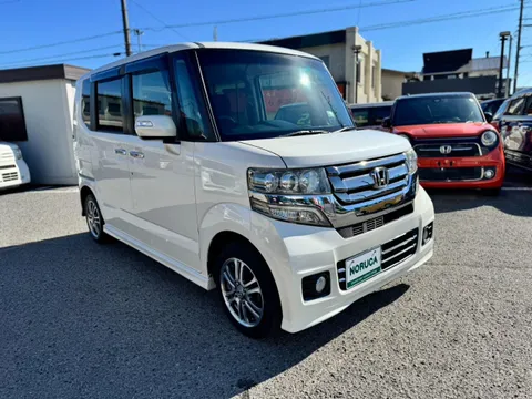 Honda N-BOX Custom