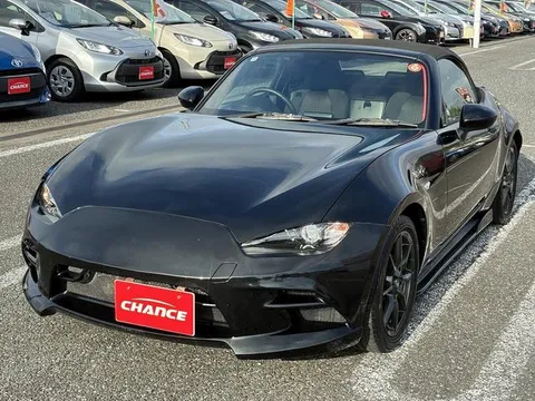 Mazda MX-5 (Roadster)