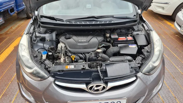Hyundai Elantra (Avante)
