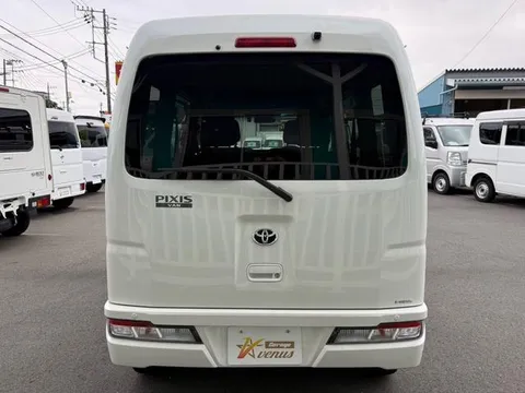 Toyota Pixis Van