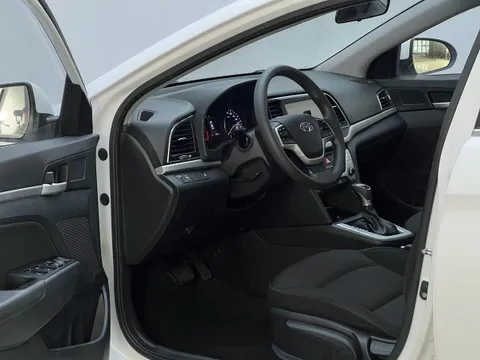 Hyundai Elantra (Avante)
