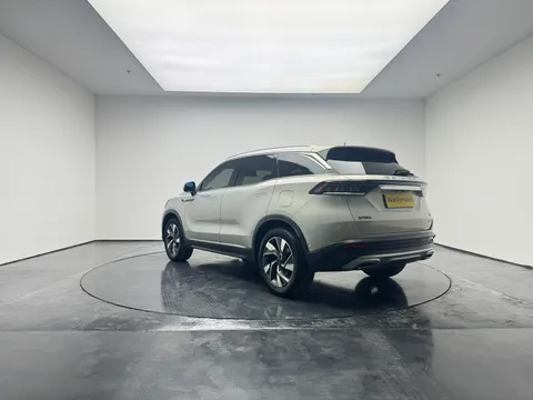 BAIC X7