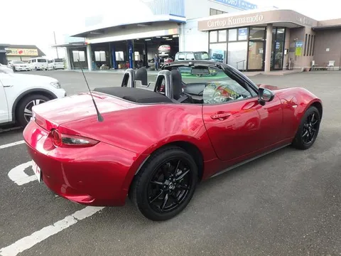 Mazda MX-5 (Roadster)