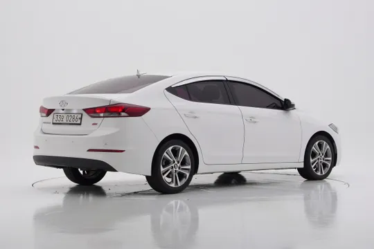 Hyundai Elantra (Avante)