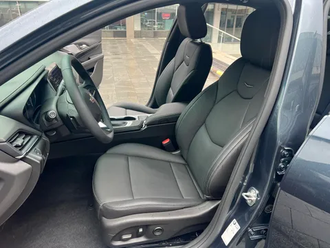 Cadillac CT4