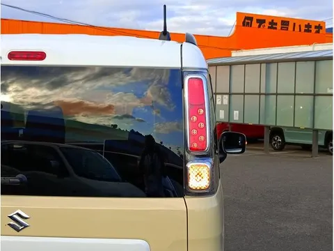 Suzuki Spacia Gear