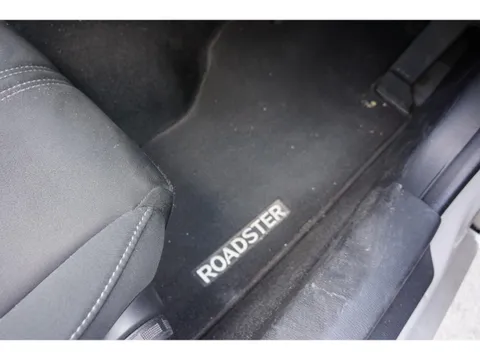 Mazda MX-5 (Roadster)