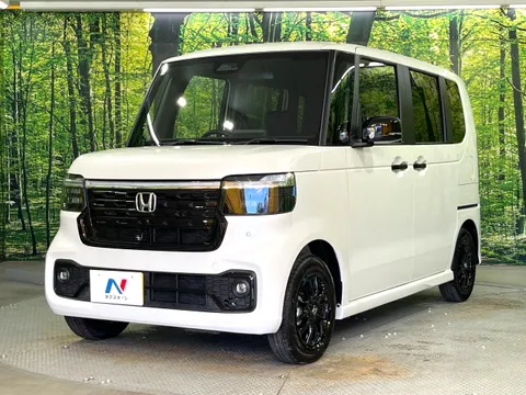 Honda N-BOX Custom