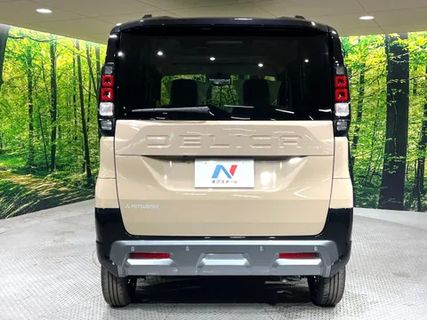 Mitsubishi Delica Mini