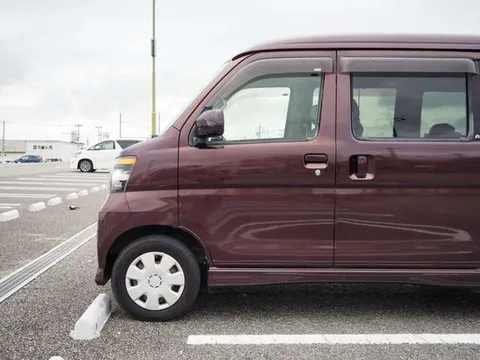 Daihatsu Atrai Wagon