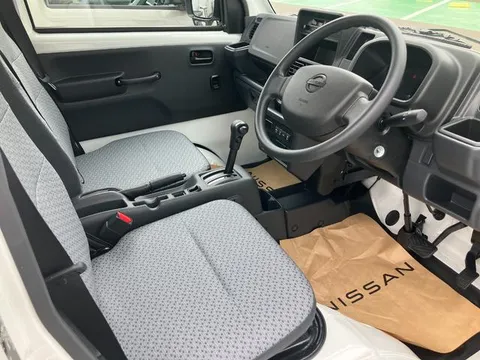 Nissan Clipper Truck