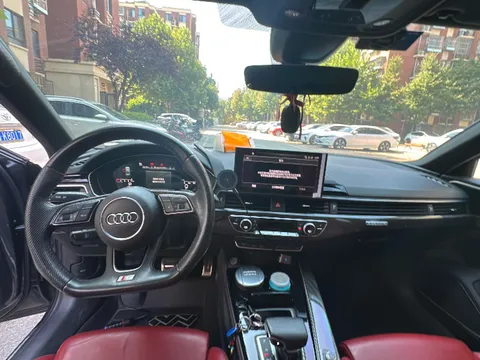 Audi S4