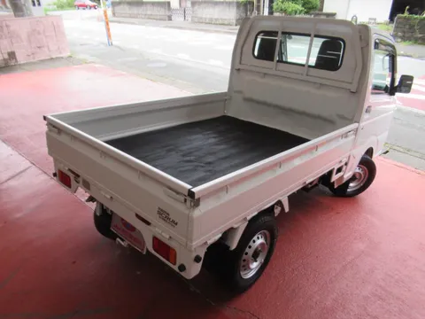 Mazda Scrum Truck