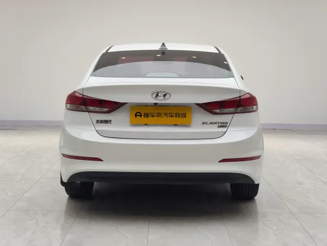 Hyundai Elantra (Avante)