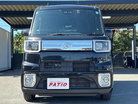 Toyota Pixis Mega