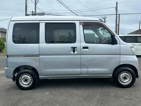 Toyota Pixis Van