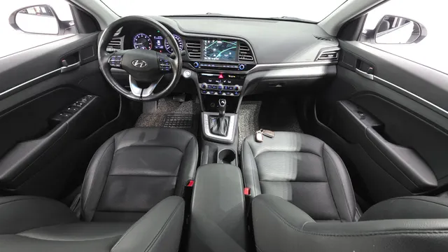 Hyundai Elantra (Avante)