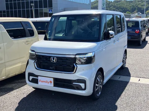 Honda N-BOX Custom