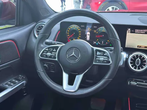 Mercedes-Benz Mercedes-Benz GLB