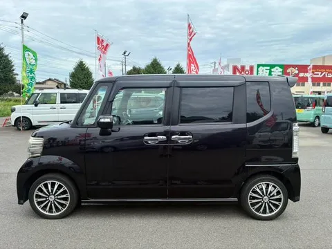Honda N-BOX Custom