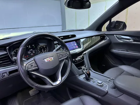 Cadillac XT6