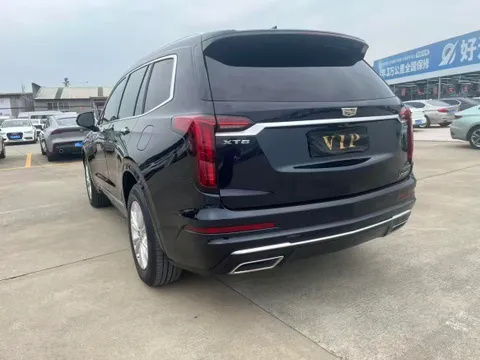 Cadillac XT6