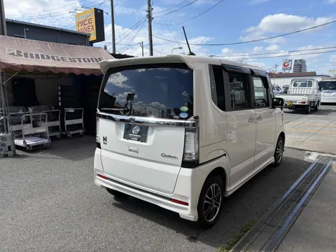 Honda N-BOX Custom