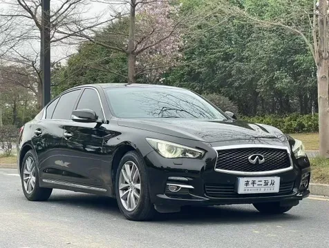 Infiniti Q50L