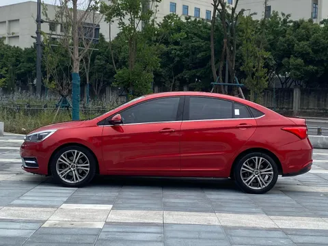 Chery Arrizo 5