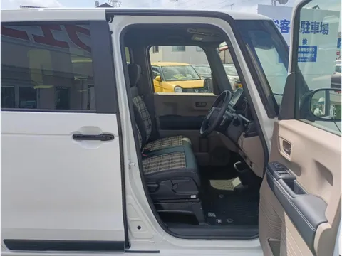 Honda N-BOX Joy