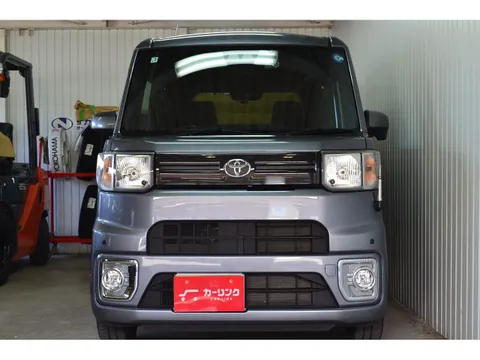 Toyota Pixis Mega