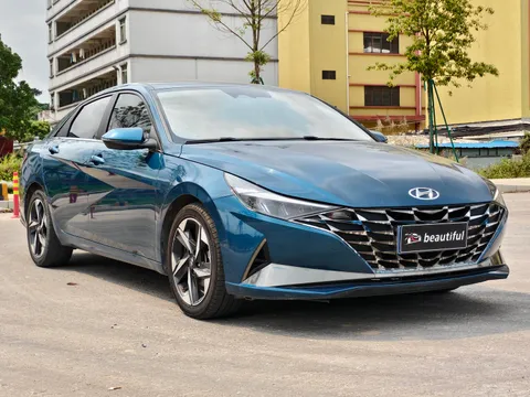 Hyundai Elantra (Avante)
