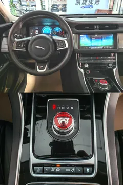 Jaguar XFL
