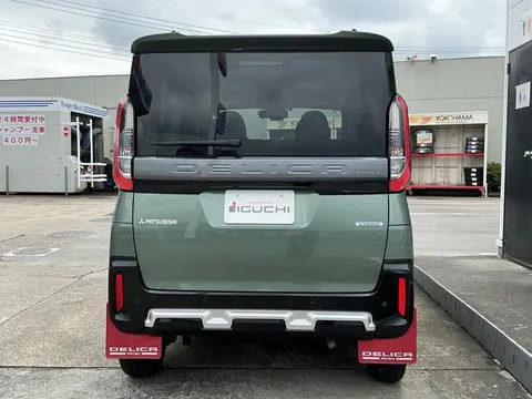 Mitsubishi Delica Mini
