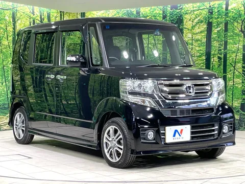 Honda N-BOX Custom