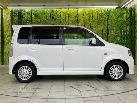 Nissan Otti