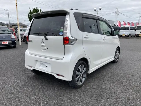 Mitsubishi eK Custom