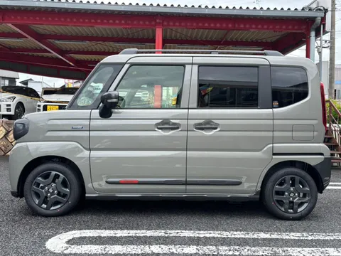 Suzuki Spacia Gear