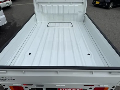 Nissan Clipper Truck