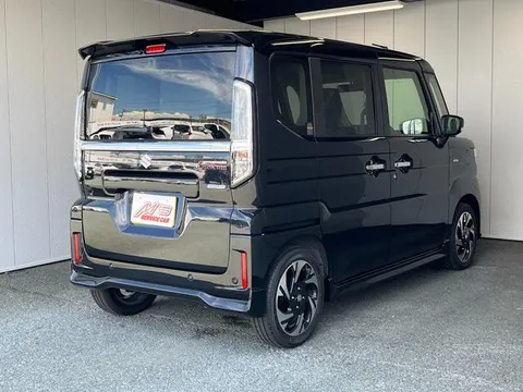 Suzuki Spacia Custom