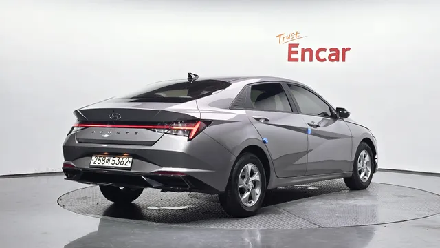 Hyundai Elantra (Avante)