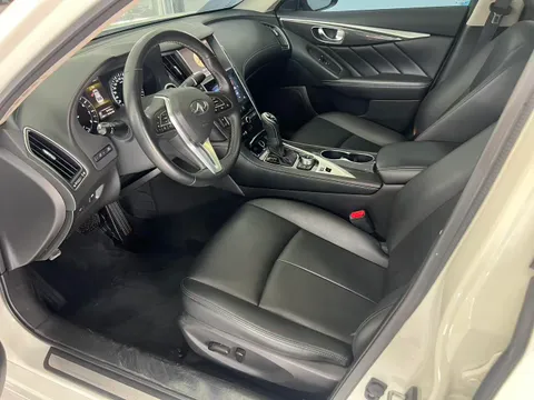 Infiniti Q50L