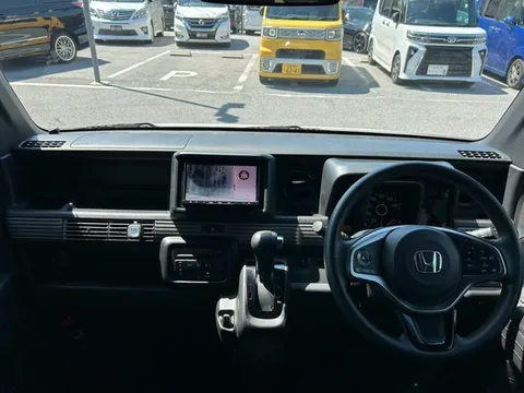 Honda N-VAN Plus Style