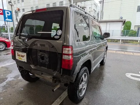 Mitsubishi Pajero Mini