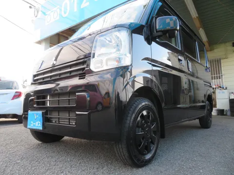 Mitsubishi Minicab Van